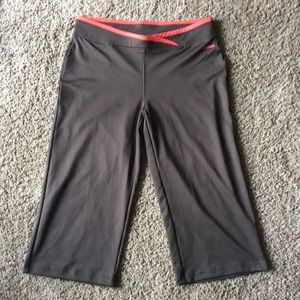 Reebok Wide Leg Yoga Clam Digger Capri